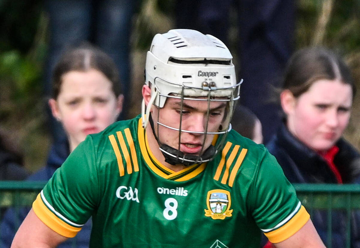 Cole regains midfield role as top two clash